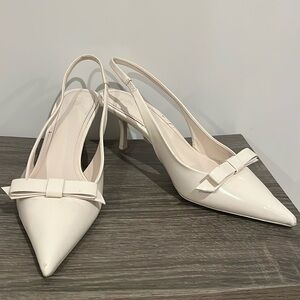 Zara brand sling back pumps , Ivory 2.5” heel excellent condition Size 41